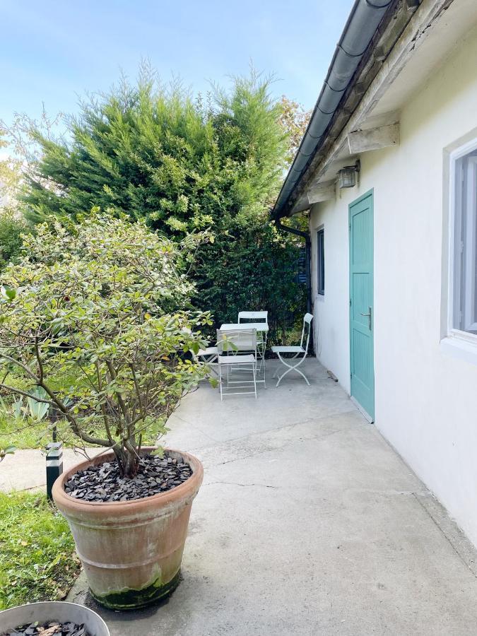 Maisonnette Dans Jardin Partage Bois-Colombes Dış mekan fotoğraf